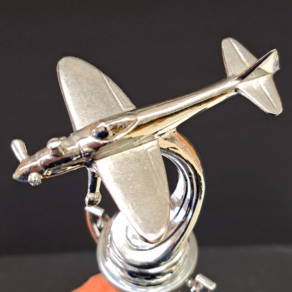 Mid-Century aeronautic trophy on a Carrera marble base with metal aircraft - Picture 2 of 11